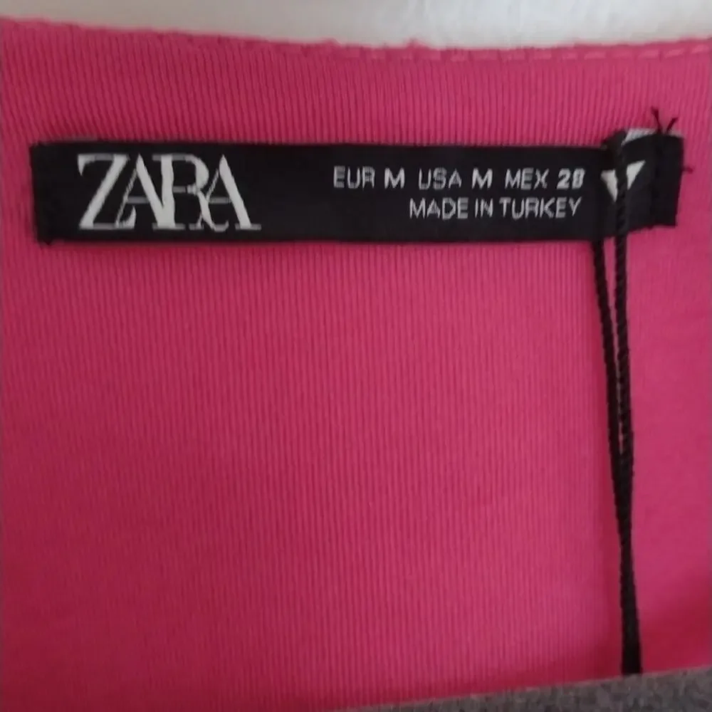 NWT Zara Blogger Favorite Fuchsia Pink Tweed Jewel Button Crop Top Jacket M